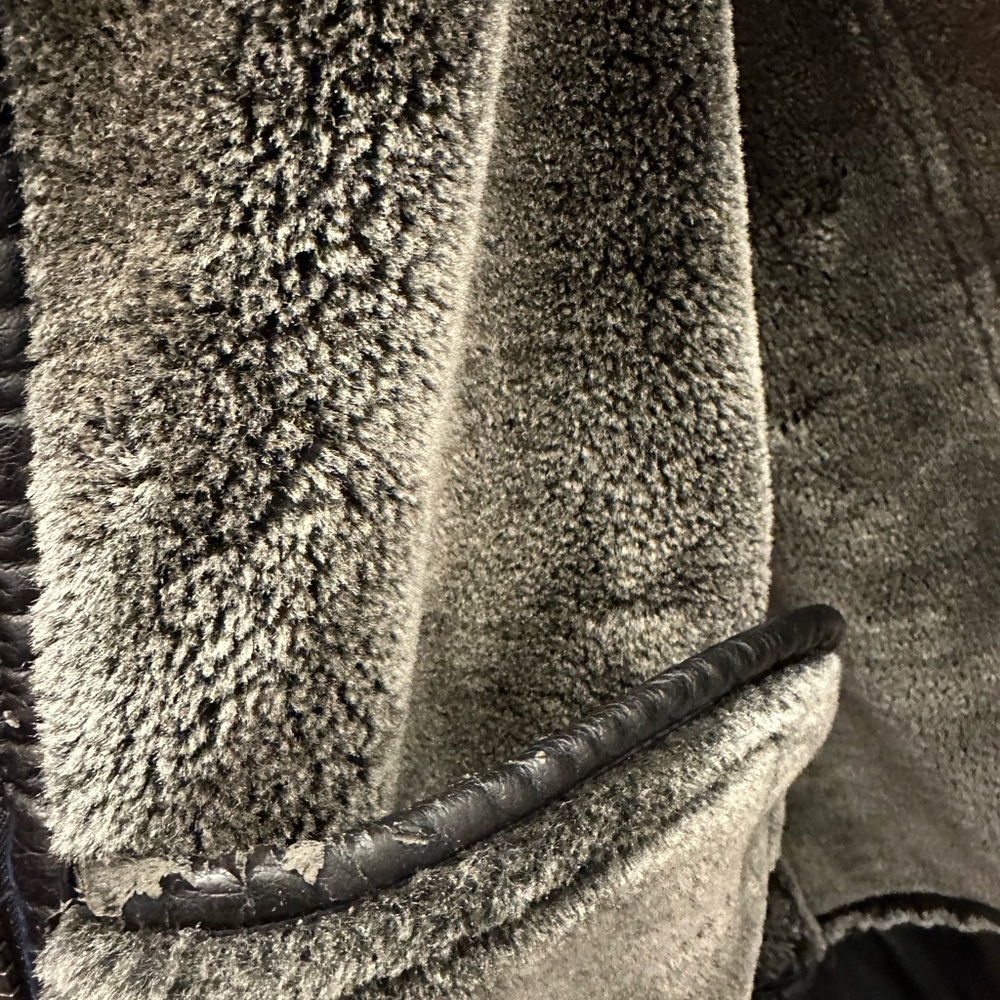 Calvin Klein Men’s black Faux leather faux fur grey jacket size Medium - Picture 13 of 15